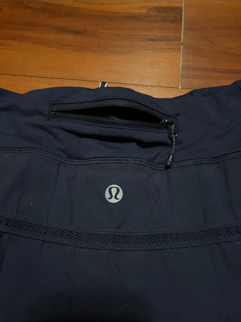 lululemon athletica Blue & Gray Striped T3 Pleated Skorts Skirt Sz 6